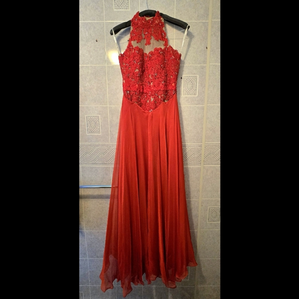 Prom Gown - Picture 2 of 6